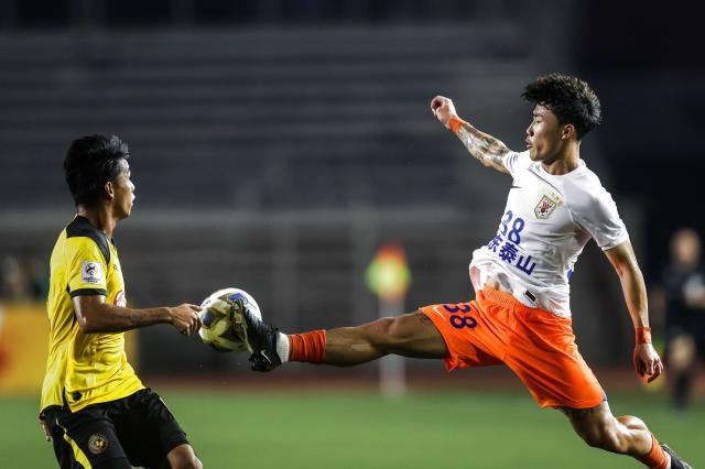 开云登录入口地址-泰山开启第二波引援瞄准2将 元旦前已续约“4小龙”